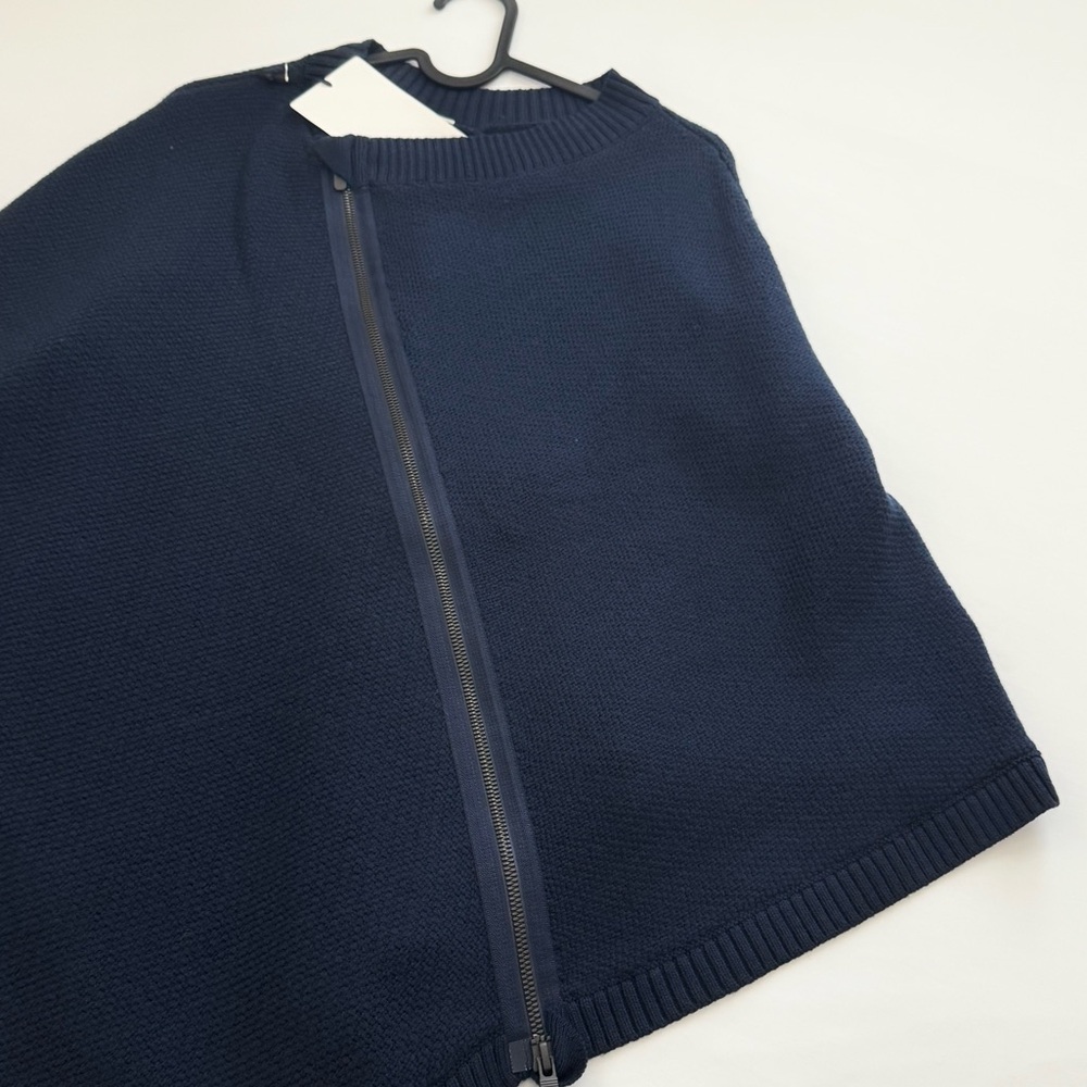 NWT Lululemon On the Go Poncho, True Navy - Picture 4 of 10